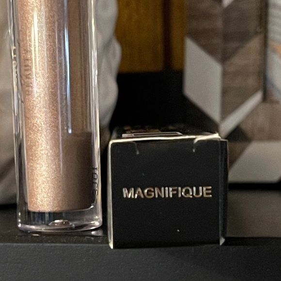 MISCHO BEAUTY Eyeshadow In Magnifique - Picture 6 of 8